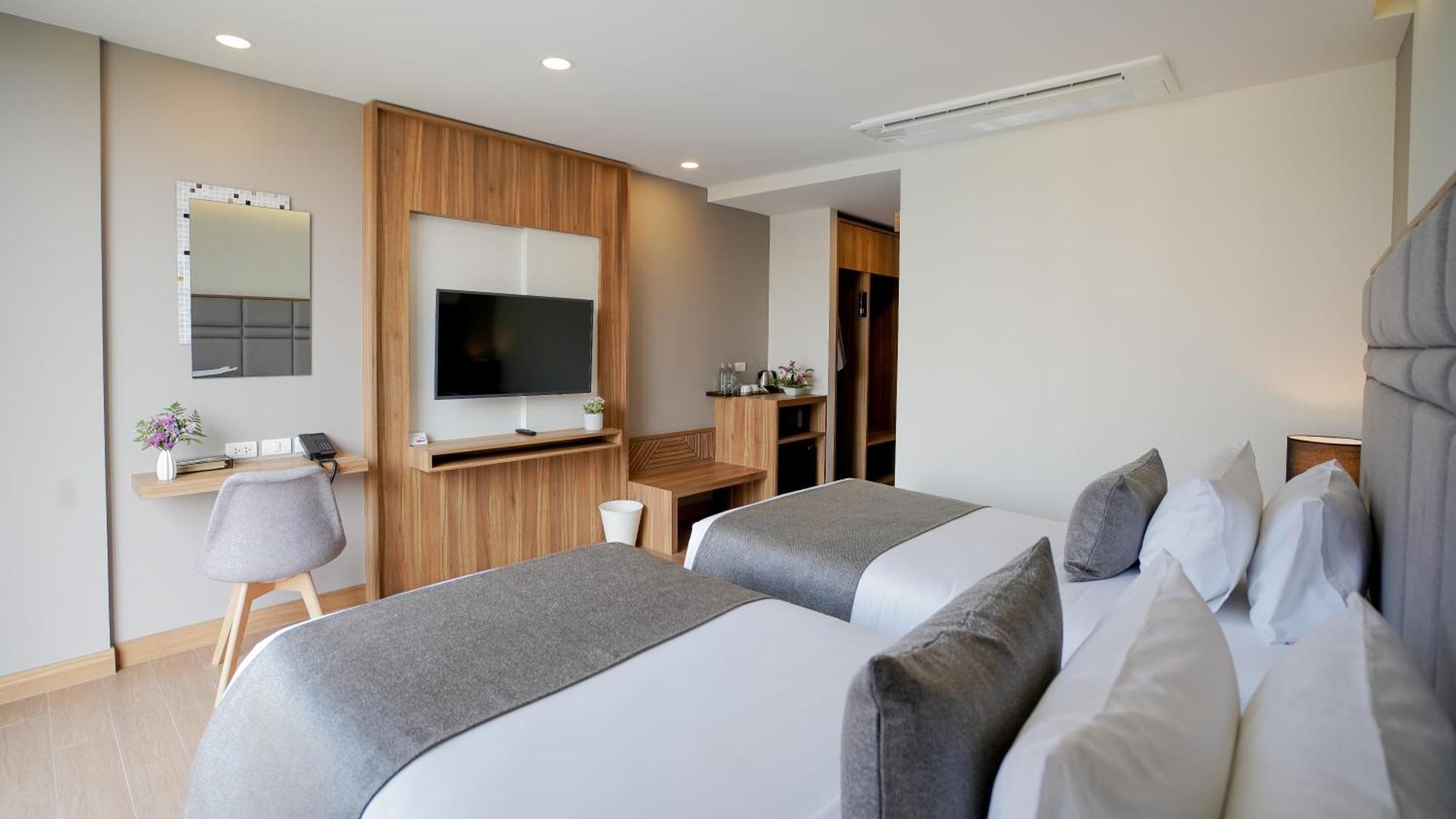 Deluxe Twin Room